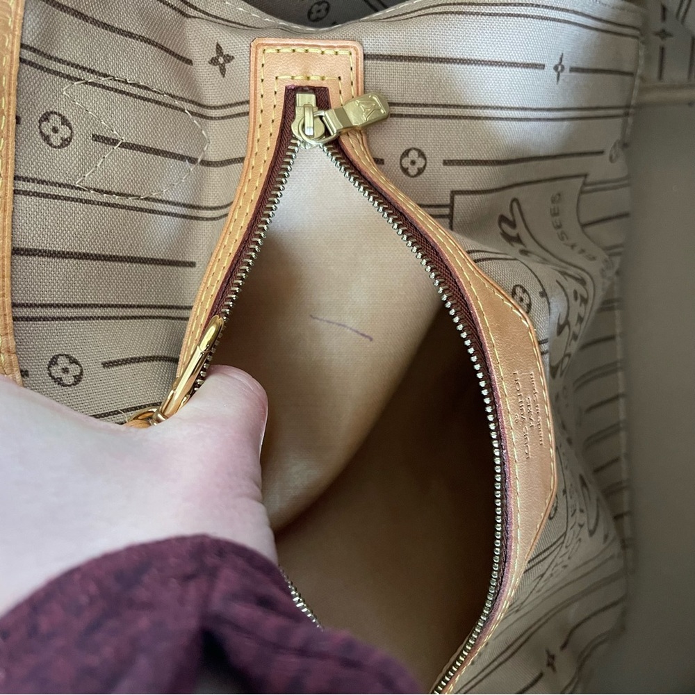 Louis Vuitton Monogram Canvas Neverfull Tote in Brown and Tan - Picture 14 of 14